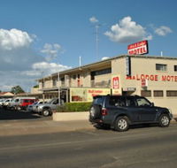 A  A Lodge Motel Emerald
