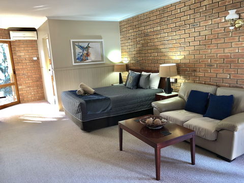 Jolly Swagman Motor Inn Euroa - Phillip Island Accommodation 6