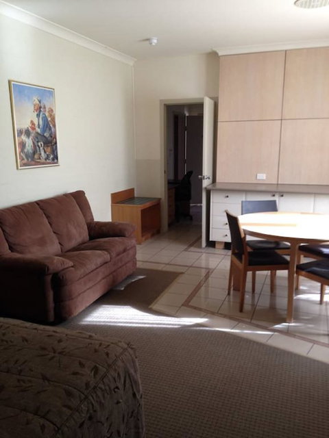 Francis Phillip Motor Inn - Phillip Island Accommodation 4