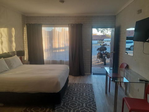 Wentworth Club Motel - Phillip Island Accommodation 2