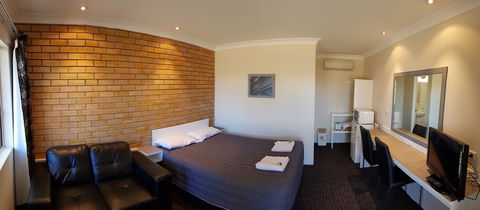 Blayney Goldfields Motor Inn - Phillip Island Accommodation 3