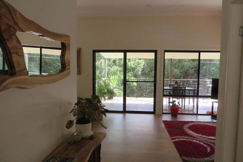 Babbling Brook Retreat - Phillip Island Accommodation 6