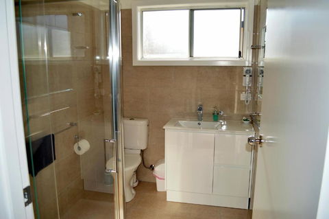 Wattle Grove Motel Maryborough - Phillip Island Accommodation 3