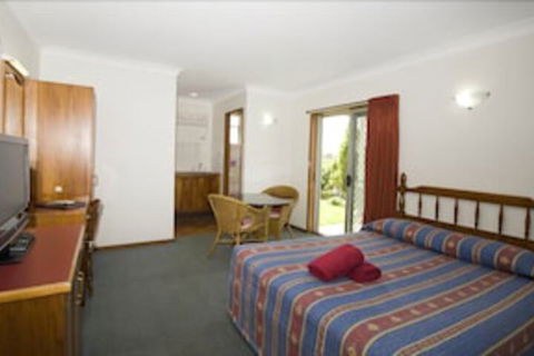Colonial Court Motor Inn - Phillip Island Accommodation 7