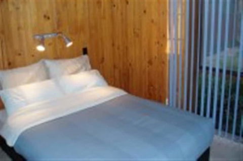 Asses Ears Wilderness Lodge - Phillip Island Accommodation 1