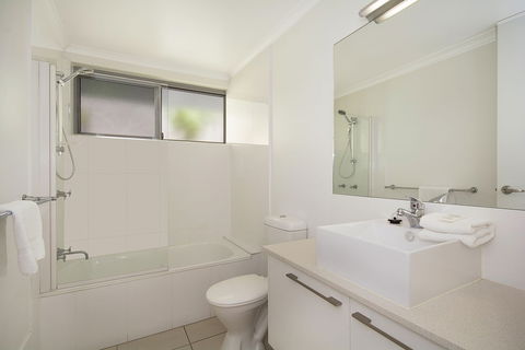Jacaranda Noosa - Phillip Island Accommodation 6