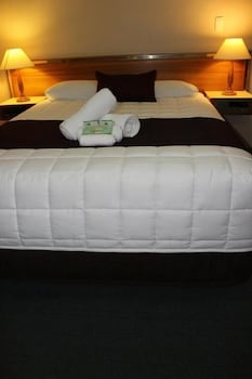 Tabourie Lake Motel - Phillip Island Accommodation 3