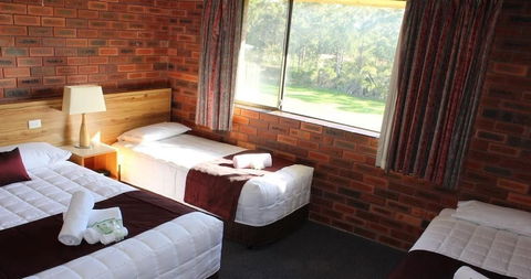 Tabourie Lake Motel - Phillip Island Accommodation 1