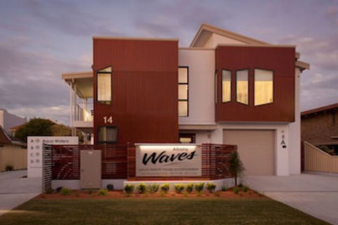 Albany Waves - Phillip Island Accommodation 0