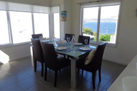 Chapman Street Townhouse Bellerive HobartTasmania - Phillip Island Accommodation 0