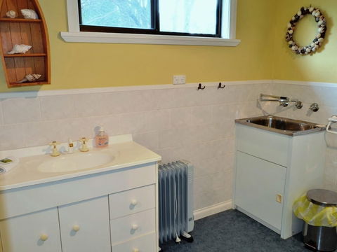 Beach Baby On Freycinet - Phillip Island Accommodation 0