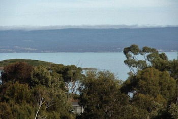 Coles Bay House - Phillip Island Accommodation 1