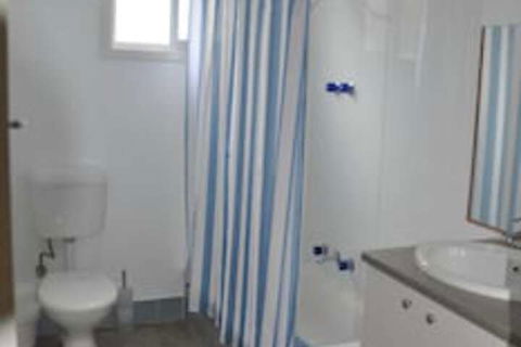 Anglesea Lodge - Phillip Island Accommodation 7