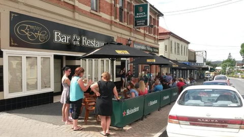 Empire Hotel Deloraine - Phillip Island Accommodation 3