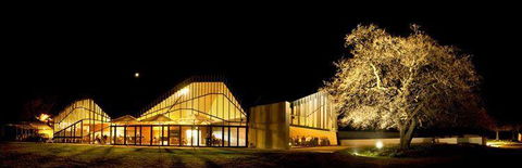 Peppermint Bay - Bar, Dining And Terrace - Phillip Island Accommodation 3