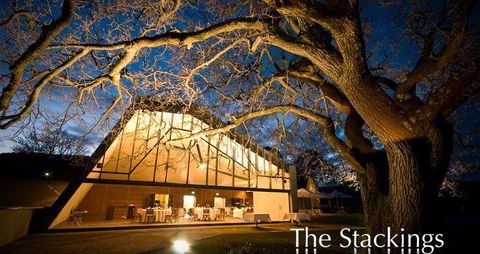 Peppermint Bay - Bar, Dining And Terrace - Phillip Island Accommodation 8