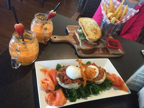 Aliza's Place Cafe - Phillip Island Accommodation 0