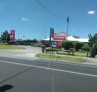 Red Rooster - Phillip Island Accommodation