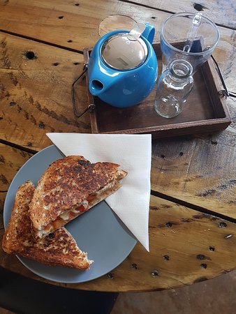 By The Falls - Phillip Island Accommodation 0