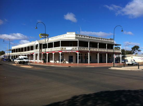Cobar NSW Phillip Island Accommodation