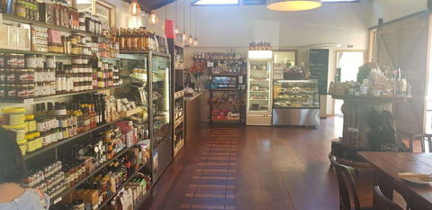 Cafe Gummo - Phillip Island Accommodation 0