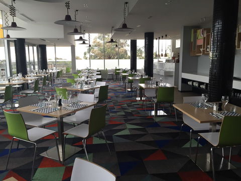 Roadhouse Bar & Grill - Phillip Island Accommodation 0
