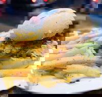 Smokey Chooks - Phillip Island Accommodation