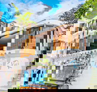 Rae's on Wategos - Phillip Island Accommodation