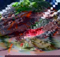 Elephant Jump - Phillip Island Accommodation