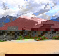 Grazing at Gundaroo - Phillip Island Accommodation