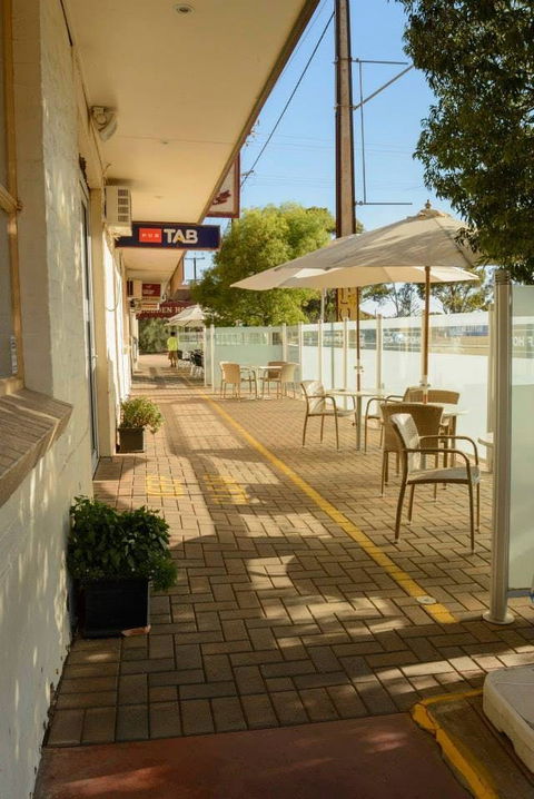 V Hotel - Phillip Island Accommodation 0