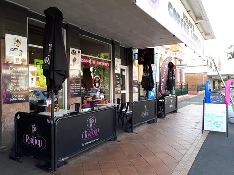 Helen's Coffee Lounge - Phillip Island Accommodation 2