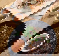 Three Red Stripes - Doncaster East - Phillip Island Accommodation