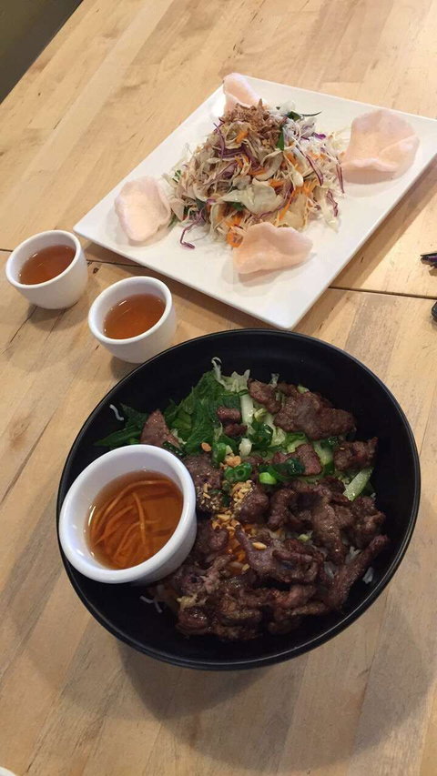 Three Red Stripes - Doncaster East - Phillip Island Accommodation 0