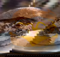 Burgerlove - Endeavour Hills - Phillip Island Accommodation