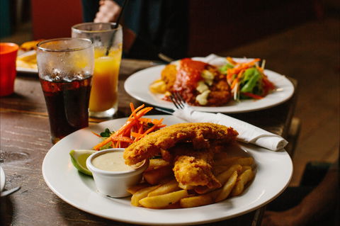 Mena Creek Hotel - Phillip Island Accommodation 2