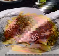 Vic Hotel - Phillip Island Accommodation