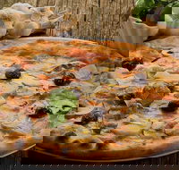 Alex's Pizza - Phillip Island Accommodation