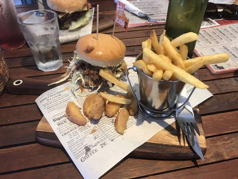 Bite'Z – Burgers Bar Grill! - Phillip Island Accommodation 0