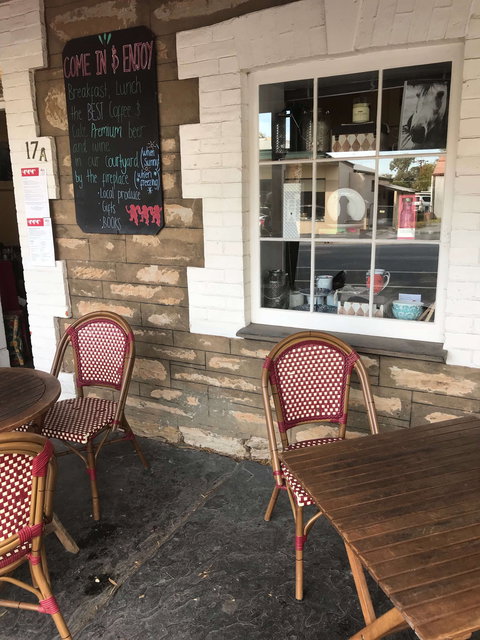 Three Monkeys Fine Foods - Phillip Island Accommodation 0