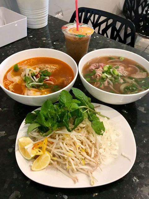 Phuong Trinh Vietnamese & Chinese - Phillip Island Accommodation 0