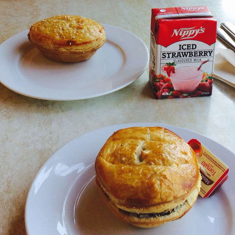 Pie In The Sky - Bilpin - Phillip Island Accommodation 0