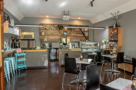 Breakout Brasserie Cafe - Phillip Island Accommodation 1
