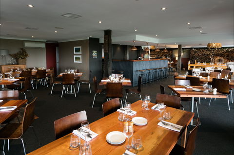 Sisters Rock Restaurant - Phillip Island Accommodation 0