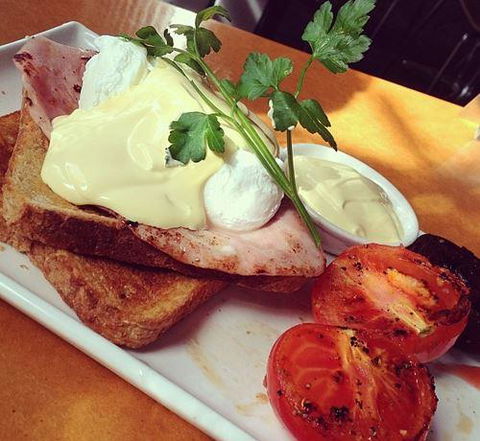 Agatha's Licensed Cafe - Phillip Island Accommodation 9