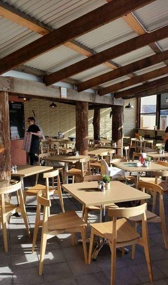 Agatha's Licensed Cafe - Phillip Island Accommodation 6