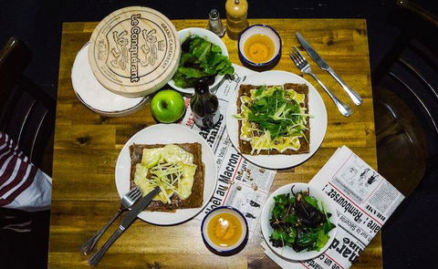 Roule Galette Carnegie - Phillip Island Accommodation 6