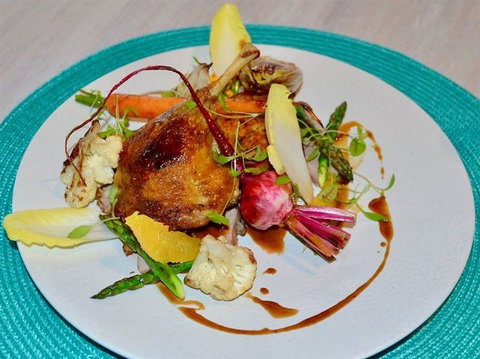 Surf Coast Hotel 100 The Esplanade Restaurant & Bar - Phillip Island Accommodation 3