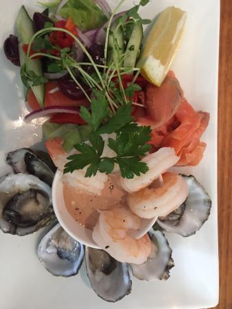 Santa Fe Cafe Bar & Restaurant - Phillip Island Accommodation 0