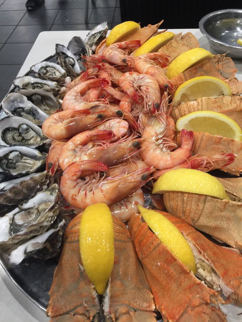 Simply Tops Seafood Bar - Phillip Island Accommodation 2